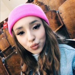 Meet your Posher, Taiz